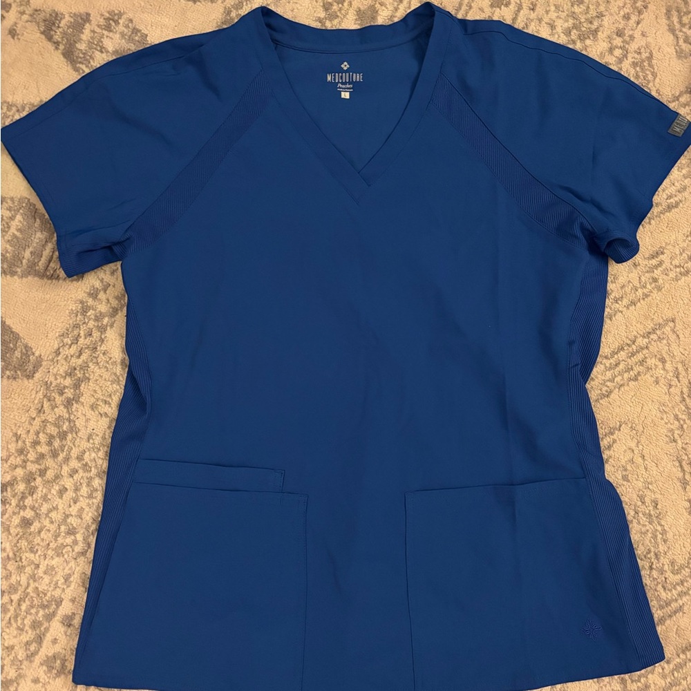 Women’s Med Couture scrub top